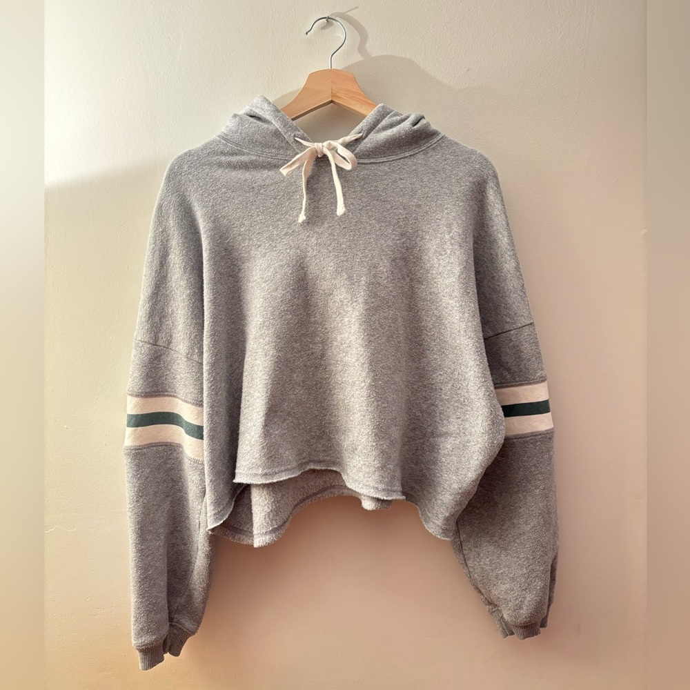 American Eagle oversized cropped hoodie